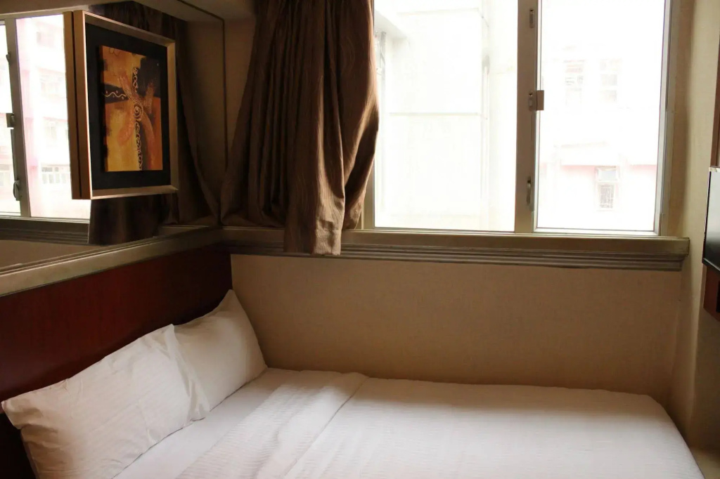 Oriental Lander Hotel — фото
