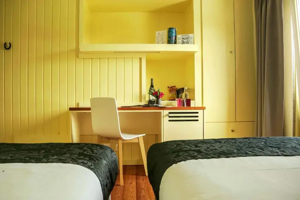 Standard Double room with sea view (full double bed)