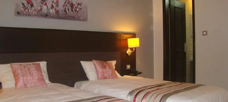 Standard Triple room