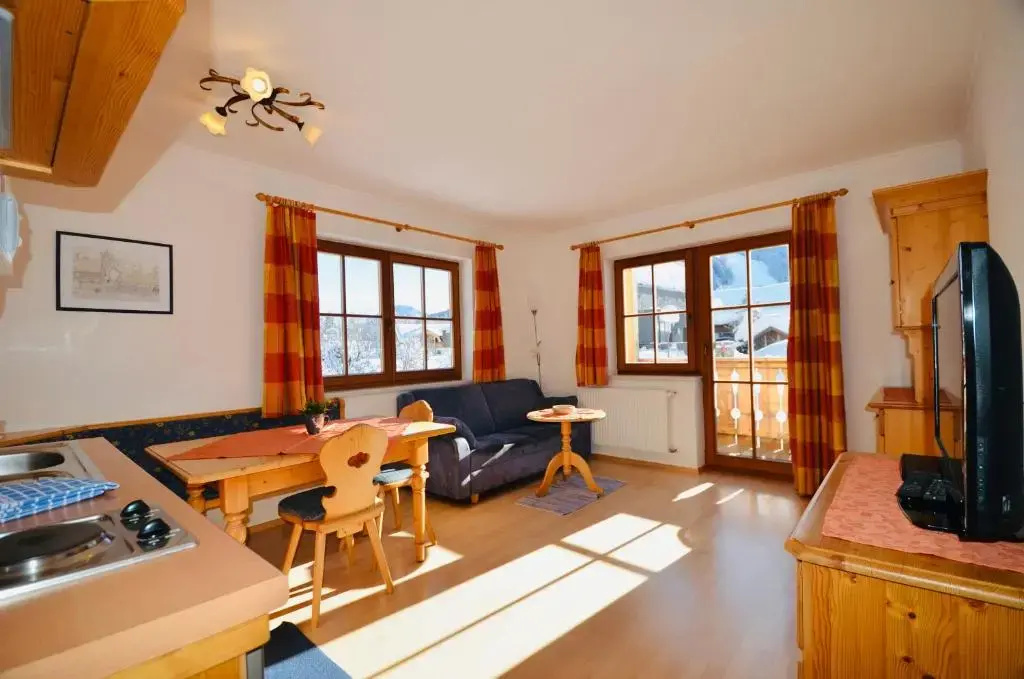 2 Bedrooms Apartment with balcony and with lake view