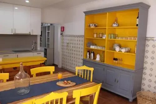 HappySintra GuestHouse by Casa Do Preto