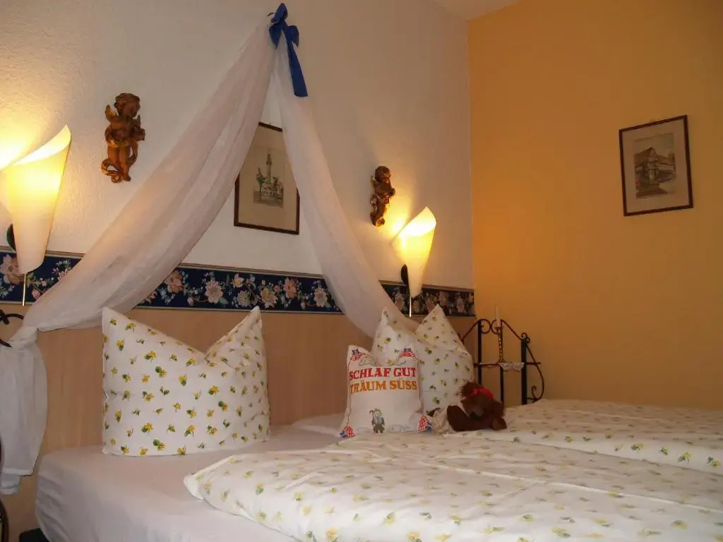 Hotel Goldenes Faß - Chambres