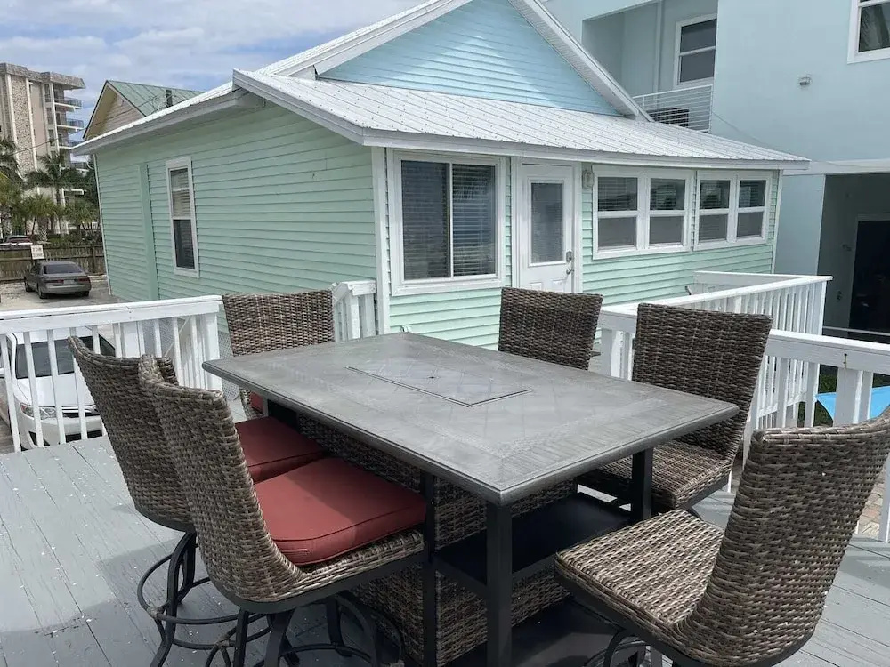 Margarita Cottage - Beachfront Home With Large Patio Overlooking the Gulf