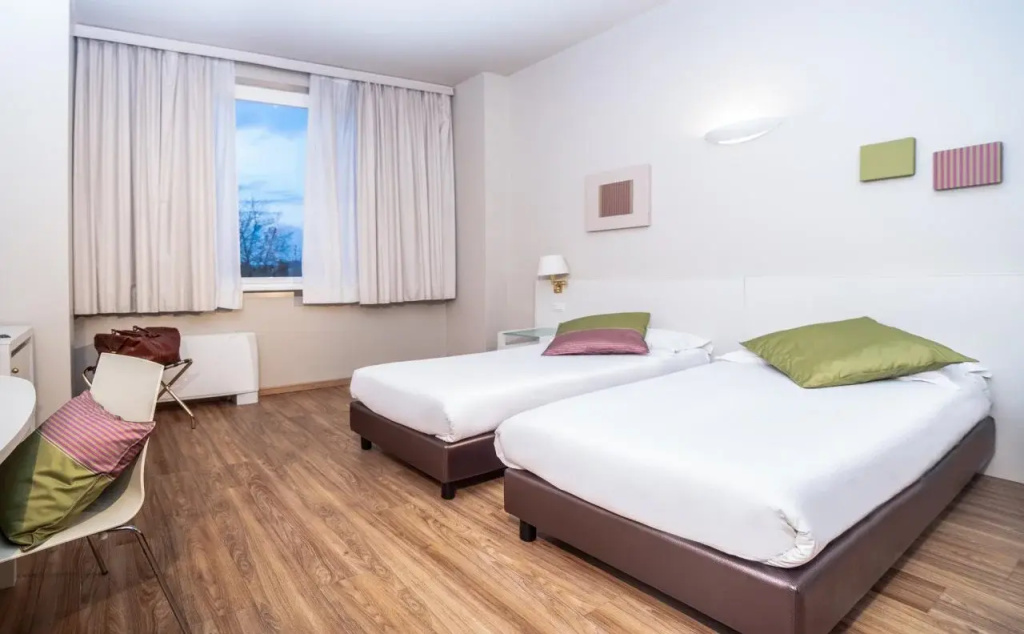 Hotel photo 12