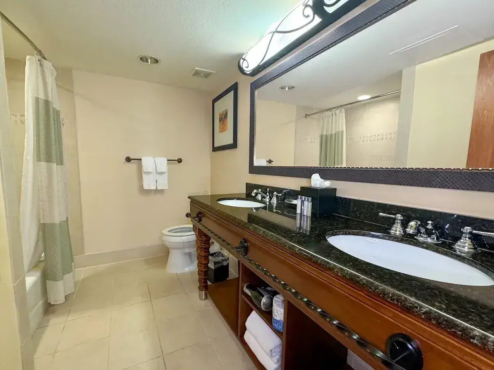 Standard Quadruple Club room with balcony