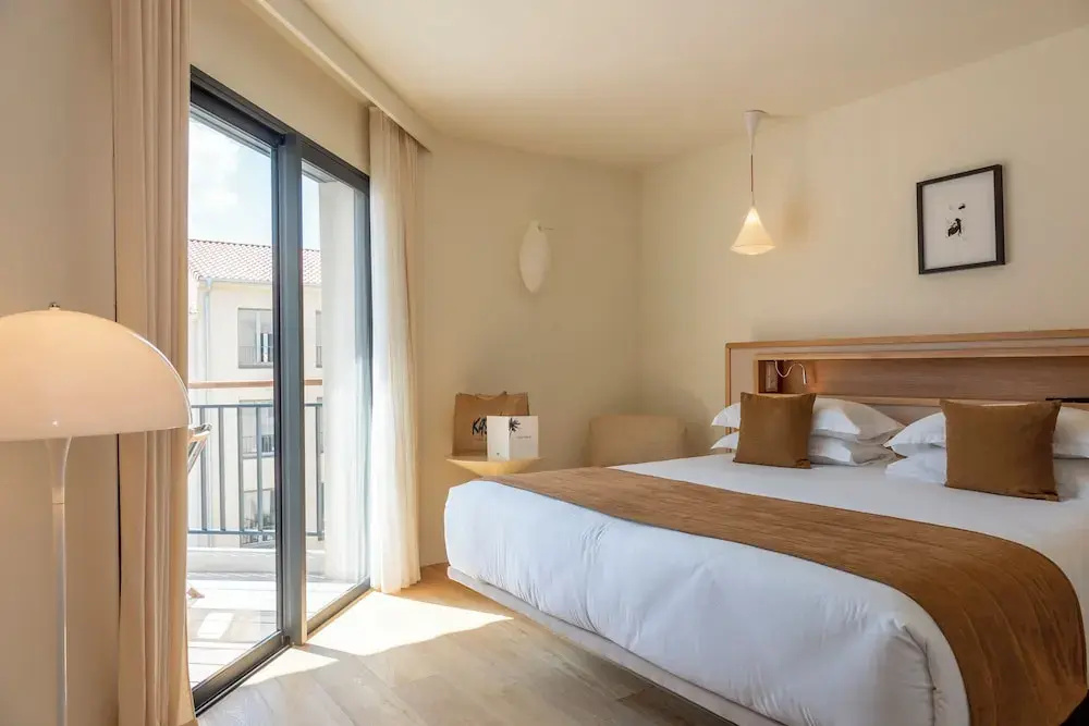 Classic Double room with pool view (twin beds)