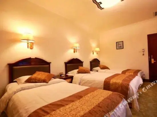 Dong Fang Hotel — фото