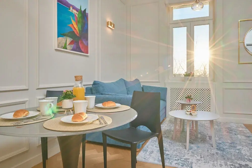 Deluxe Apartment