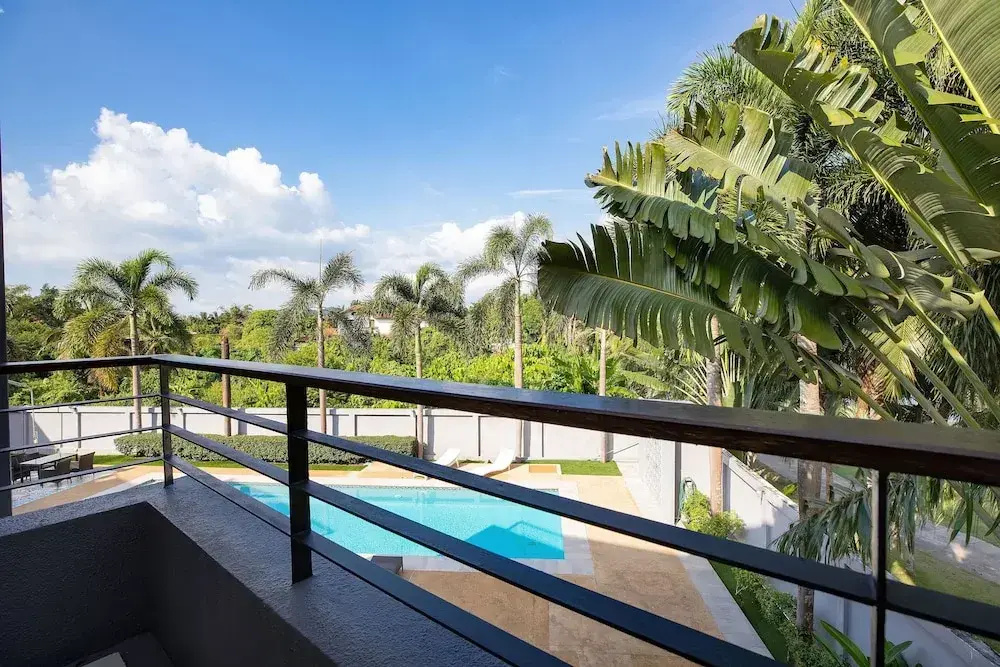 Private 3BR Pool Access Villa Argent 10