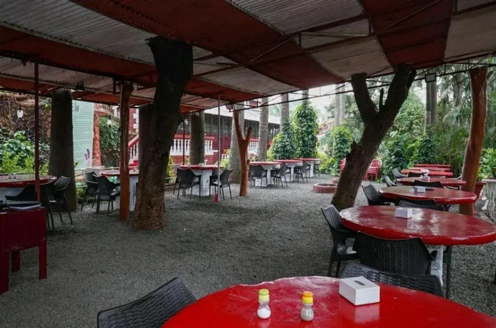 Food & Beverage