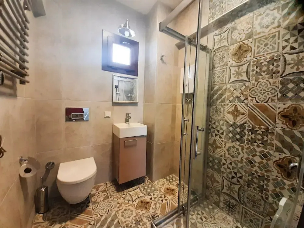Standard room with partial sea view