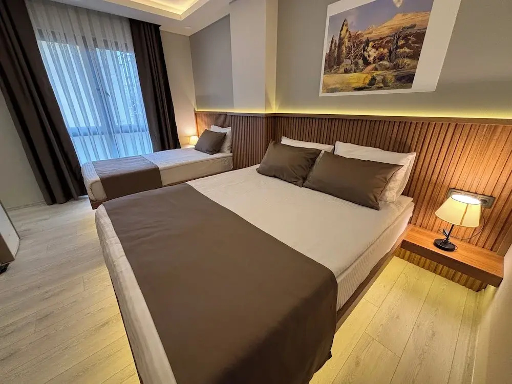 Standard Triple Family room with city view