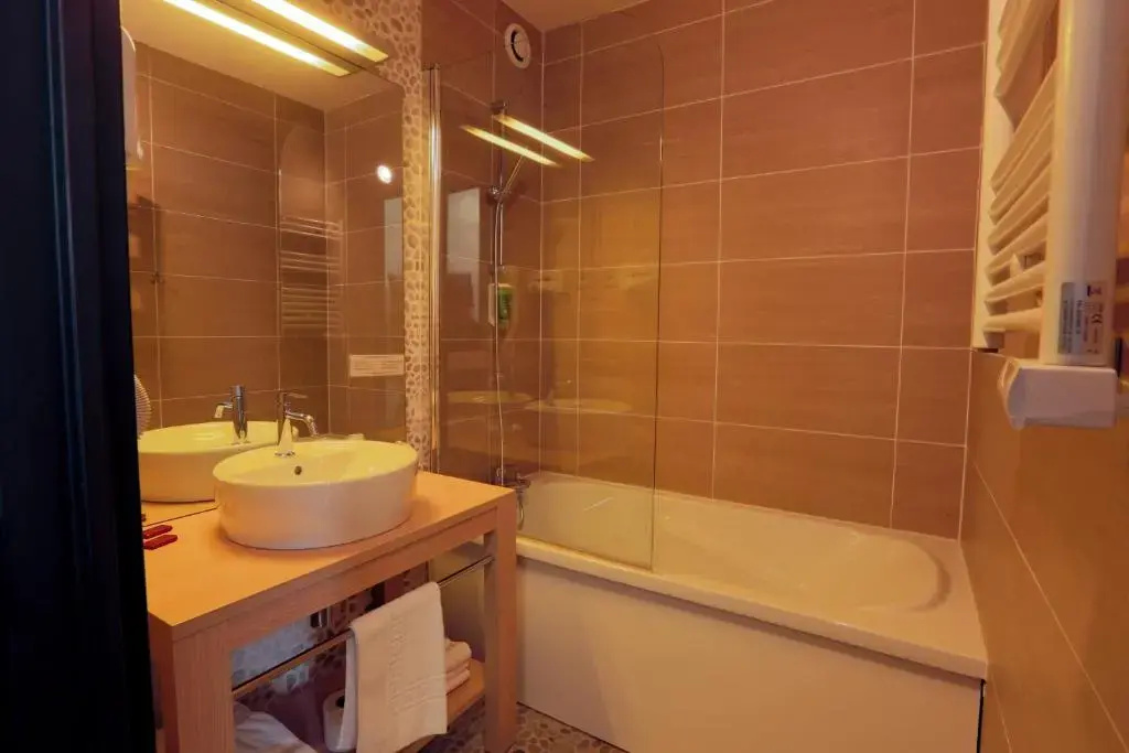 Comfort Double room with garden view (full double bed)