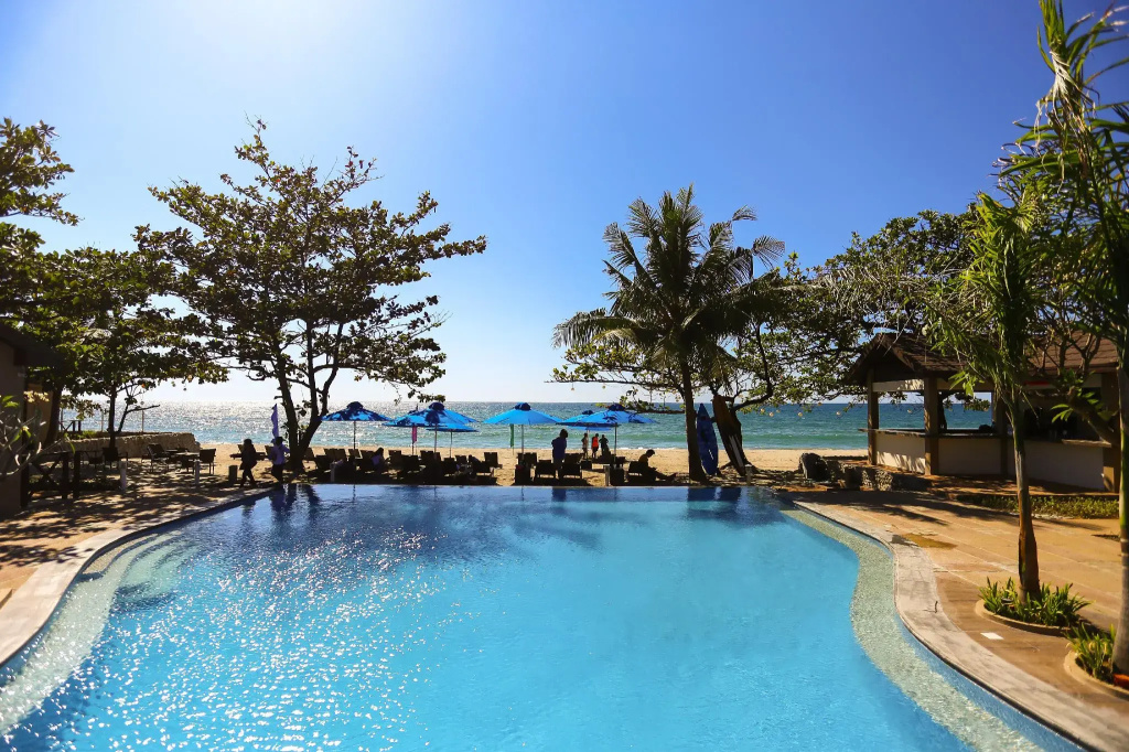Beach & Waterfront
