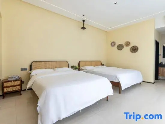 Standard room with courtyard view