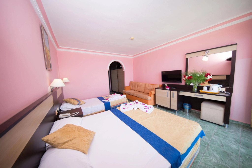 First Class Hotel — фото 3