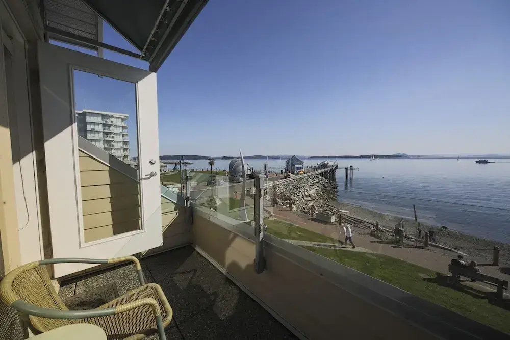 Beach & Waterfront