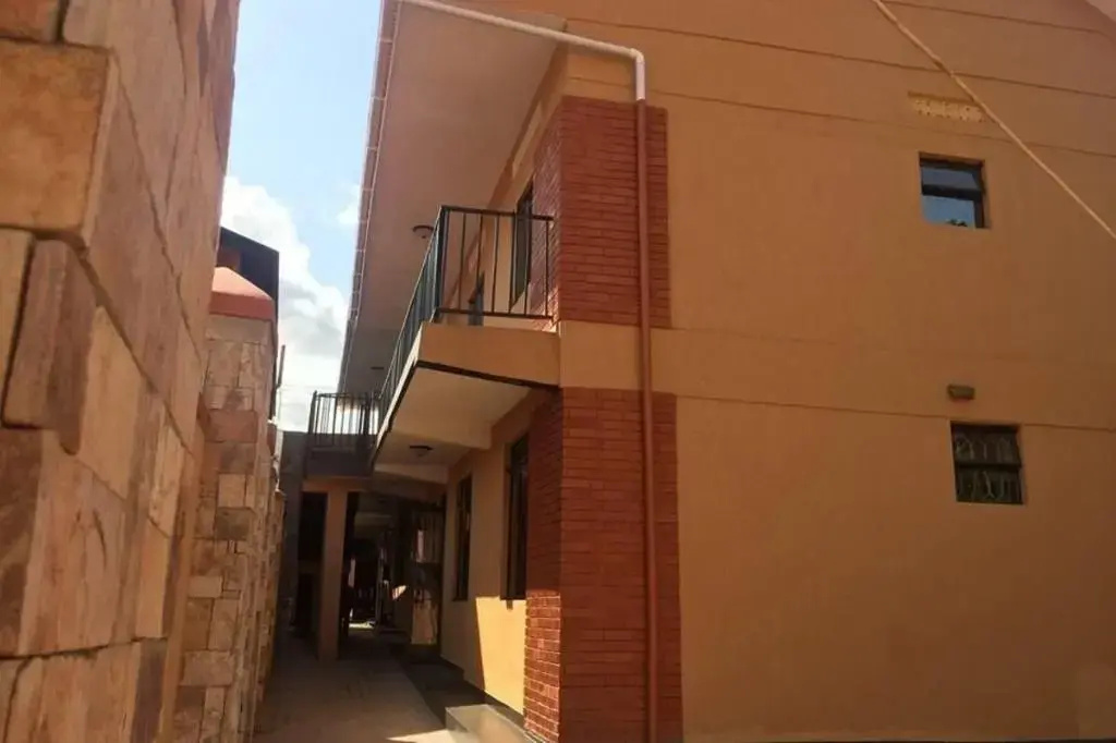 Bunyonyi Inn Hotel