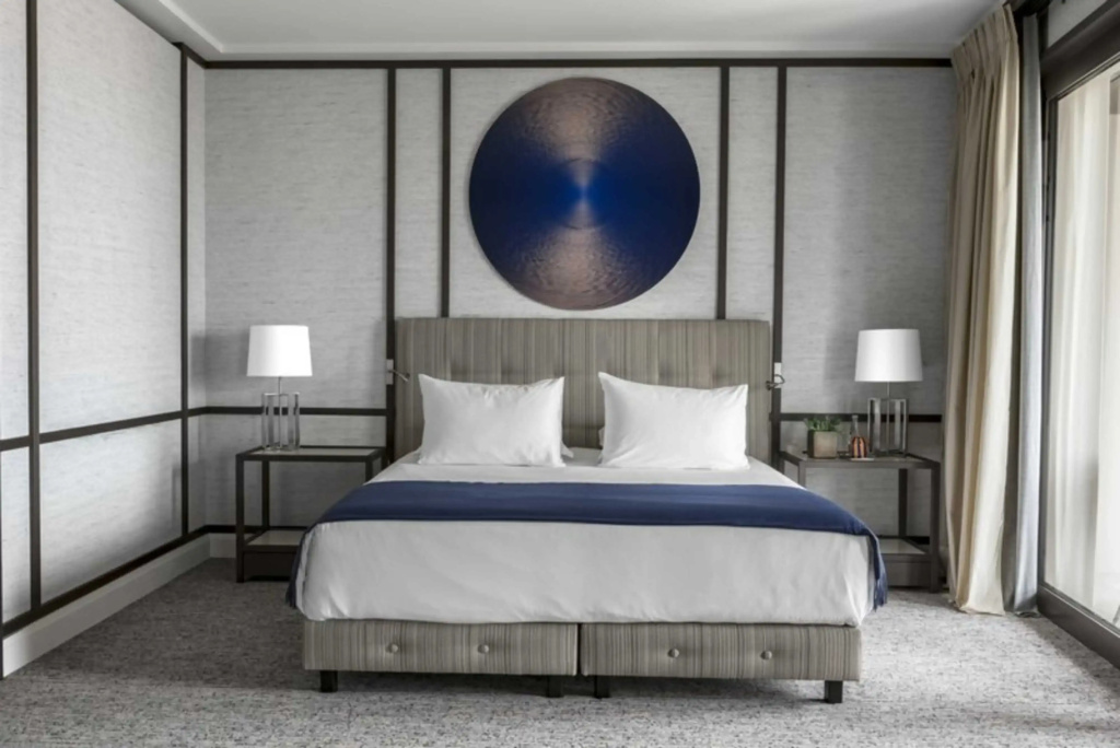 Standard room with city view