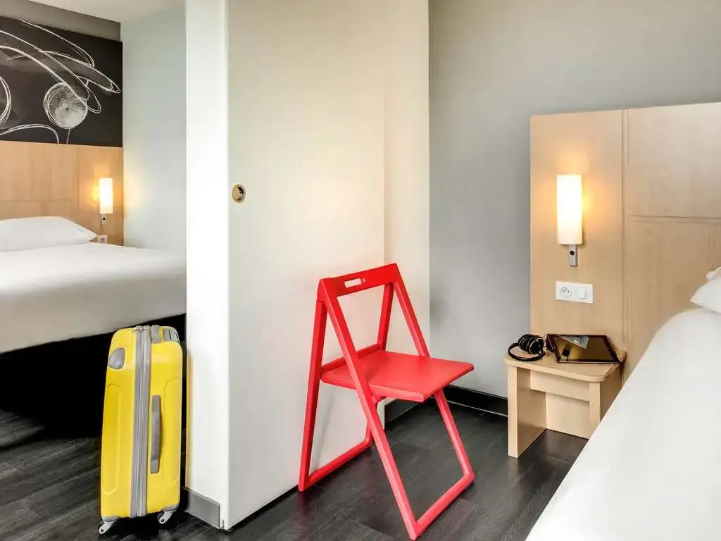 Afficher la photo 6 — Ibis Montceau Les Mines