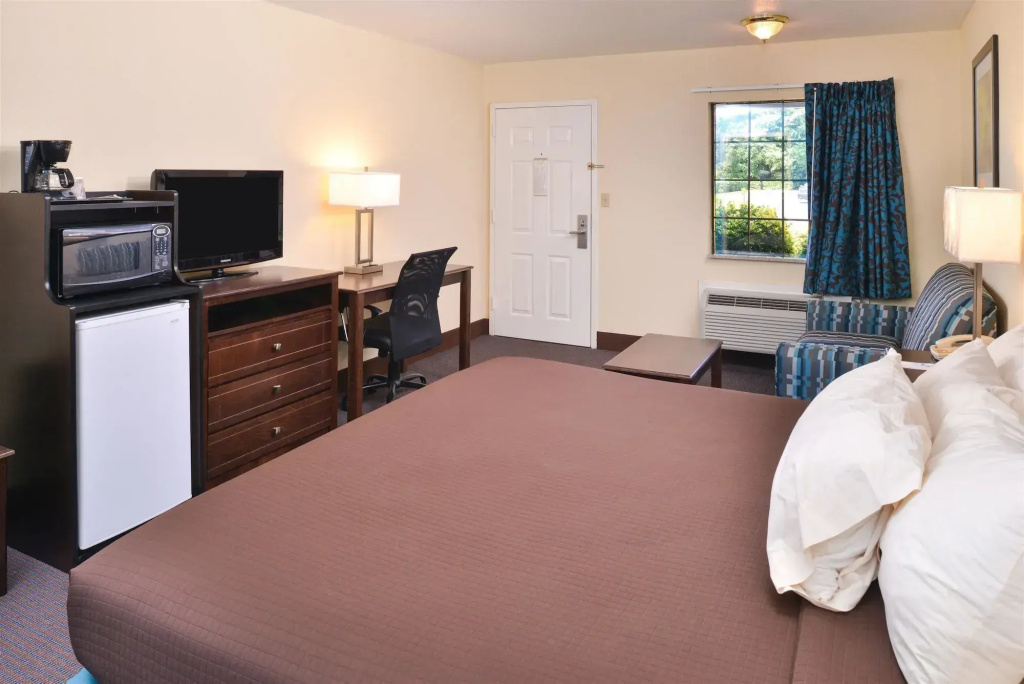 Americas Best Value Inn Batesville - фото 18