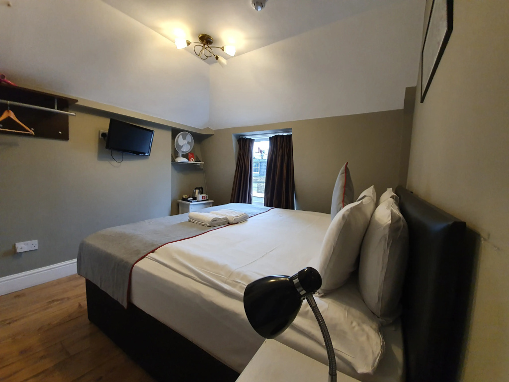 Отель Ebury House Hotel в Лондоне