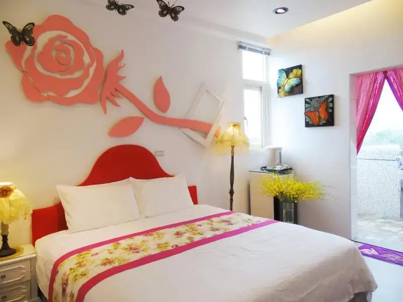 Deluxe Double room (full double bed)