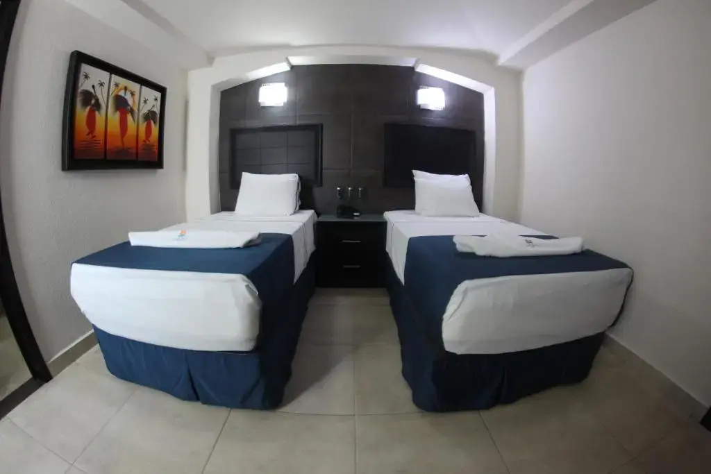 Hotel Portonovo Plaza Malecón - Chambres