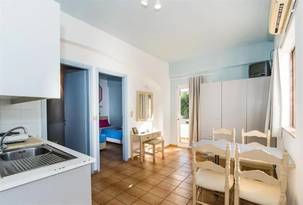 2 Bedrooms Apartment