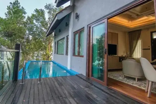 Balcony & Terrace