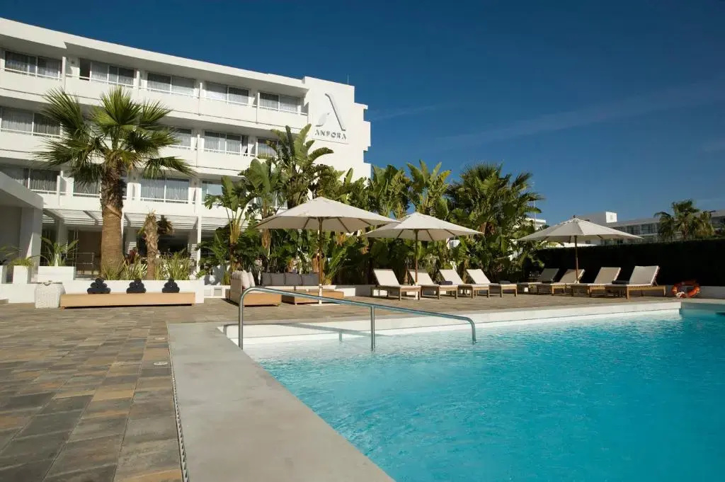 Beach & Waterfront