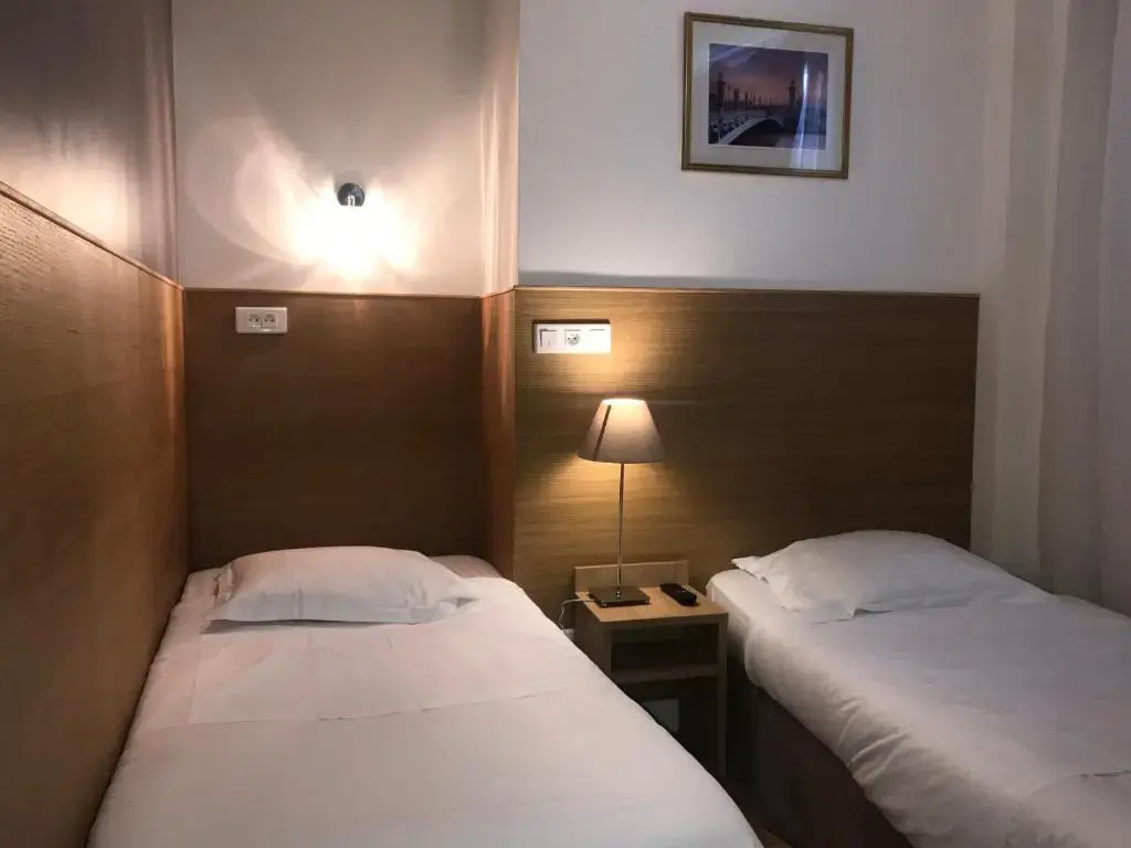 Standard Double room (twin beds)