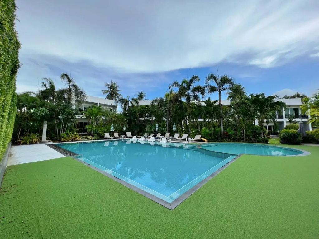 4 Bedrooms Villa