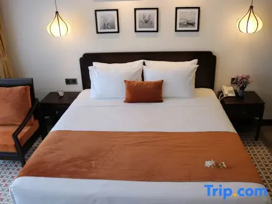 Deluxe Double room with garden view (full double bed)