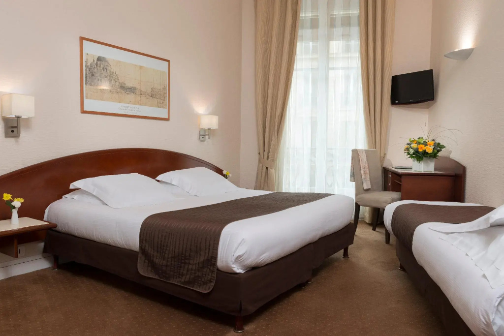 Triple room
