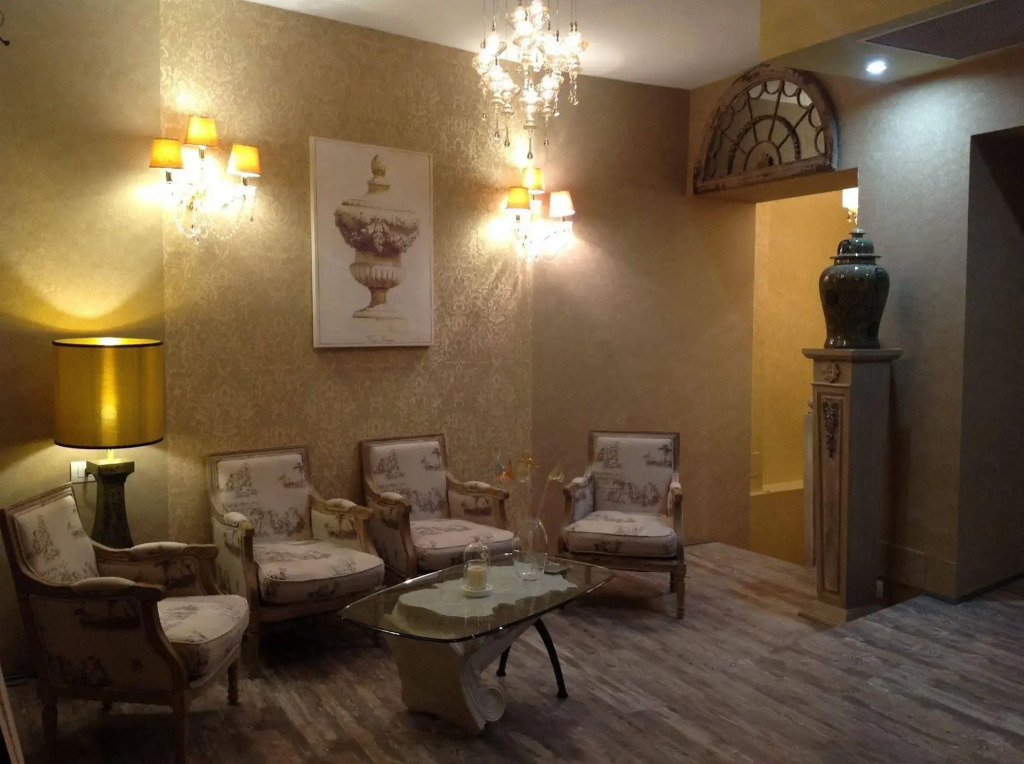 Hotel photo 12