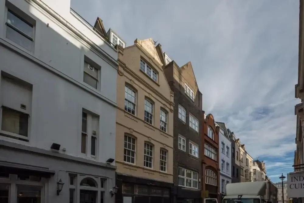 Amazing Roof Terrace Apartment 1-bedroom in London