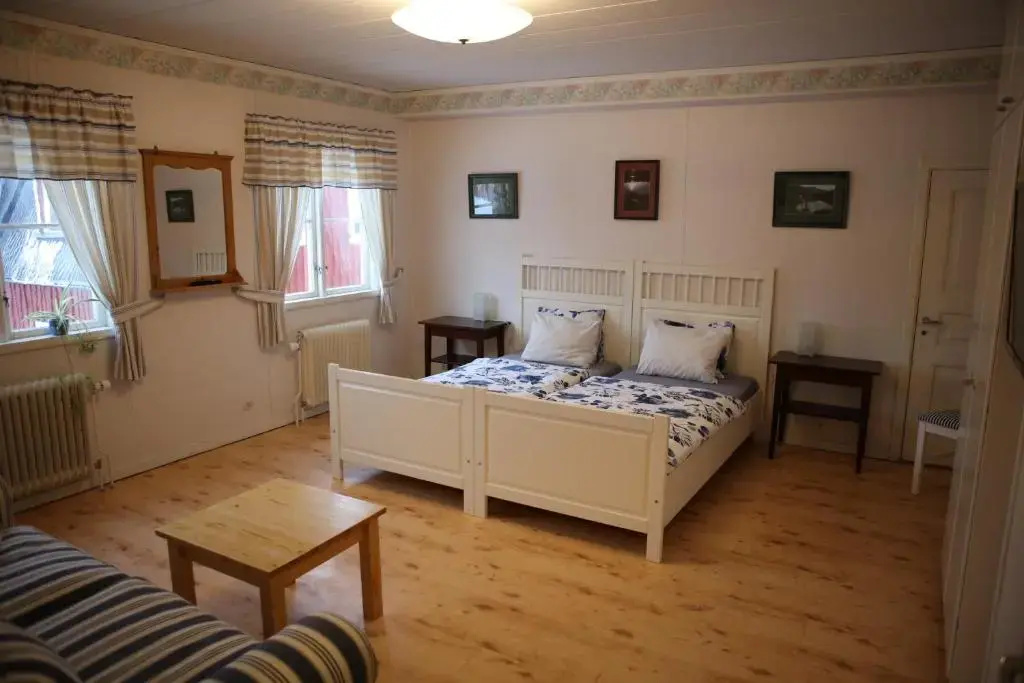 Standard Double room (full double bed)