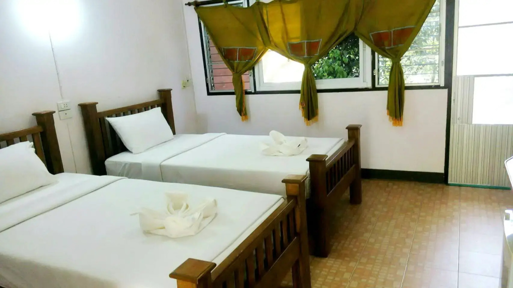 Standard Double room (twin beds)