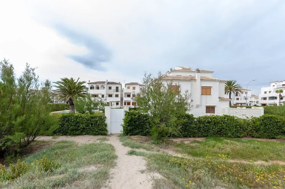 Secreto in Oliva With 3 Bedrooms and 1 Bathrooms