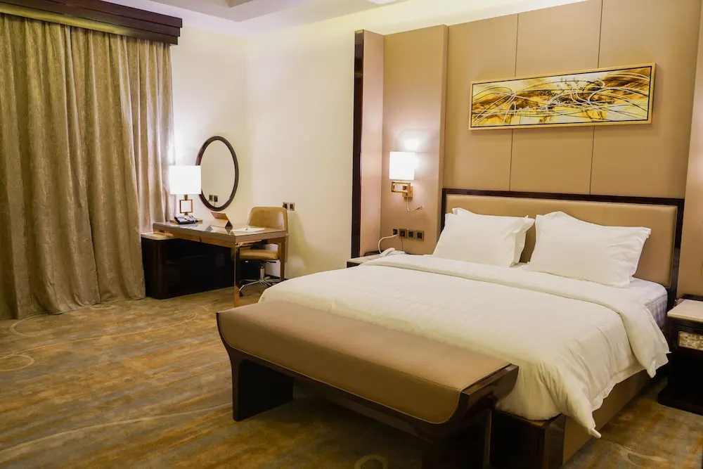 Deluxe Double room (full double bed)