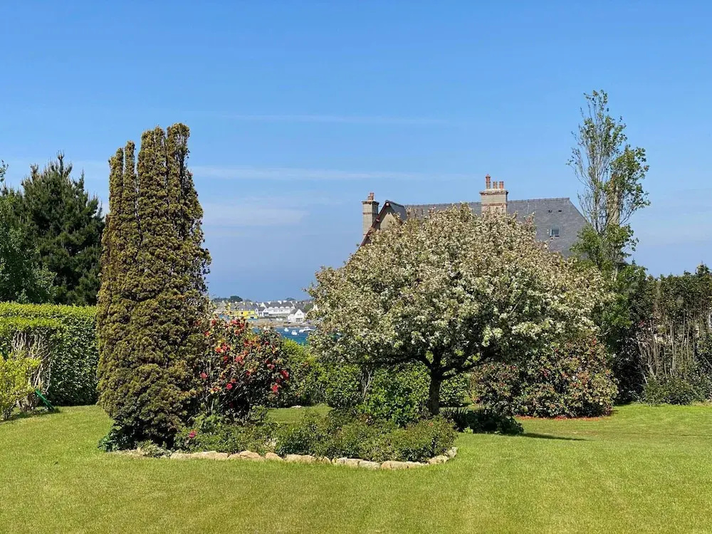 Mansion in Landunvez Near Plage de Penfoul