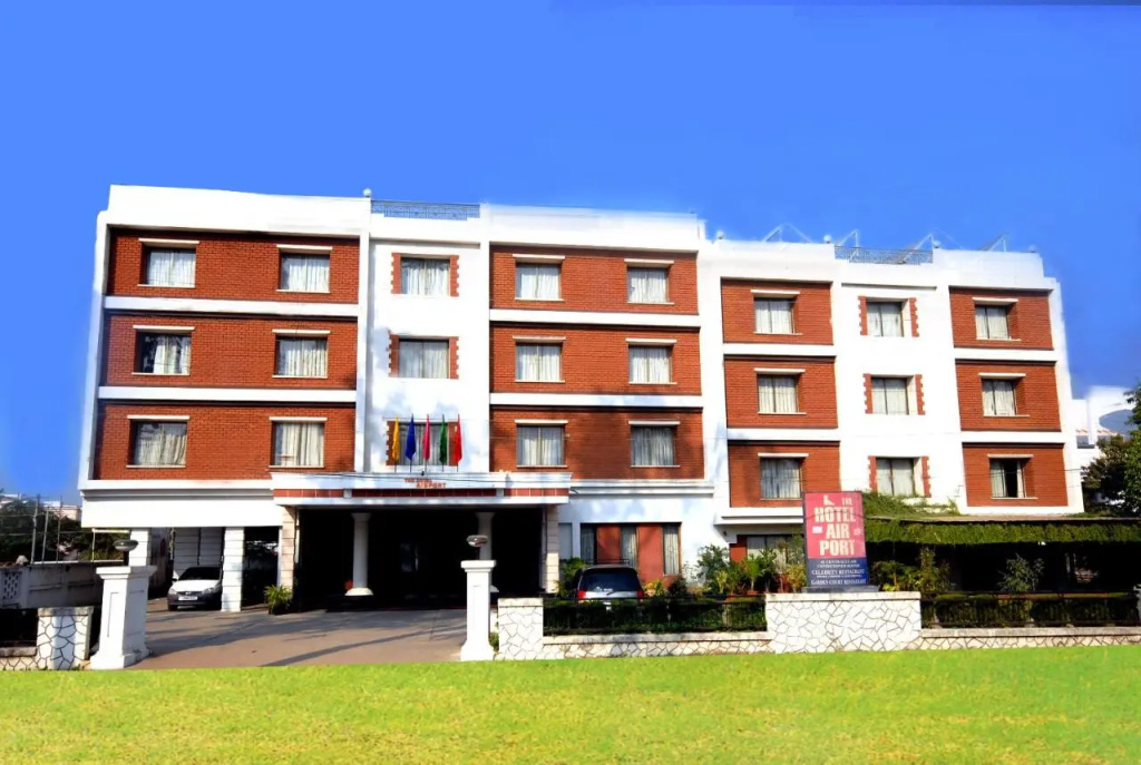The Hotel Airport