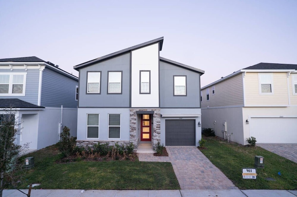 8BR Home w/ Theater & Pool Solara Resort