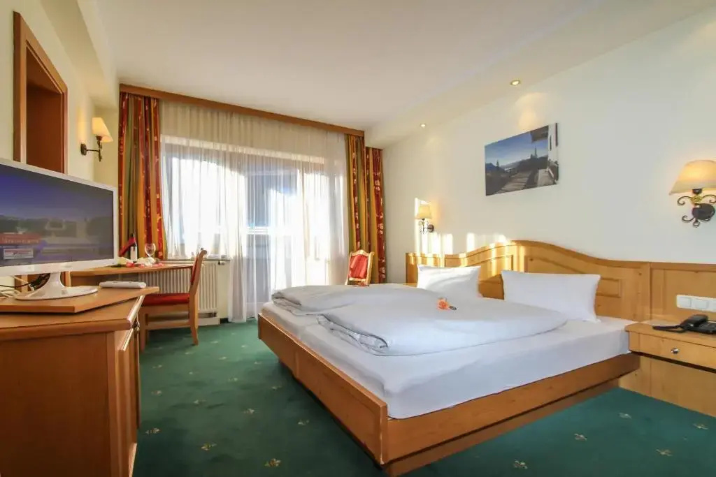 Hotel Tiroler ADLER Bed & Breakfast - Chambres