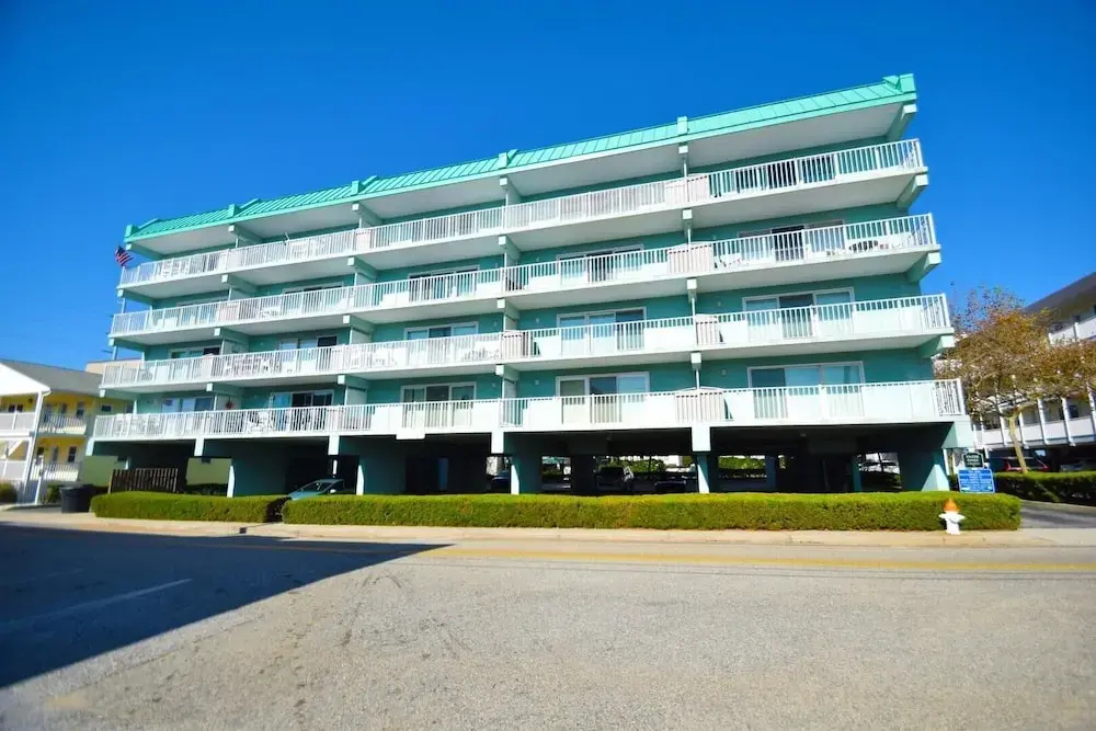Surfwood 203 2 Bedroom Condo by RedAwning
