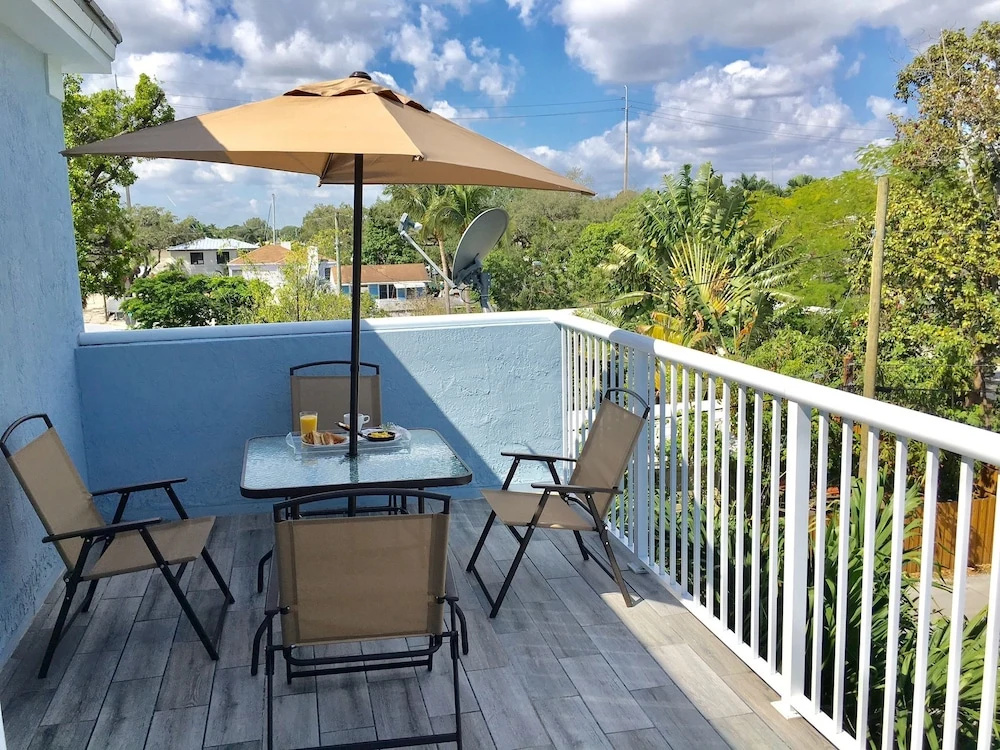4 Bedroom Home by Ideal Experience VR