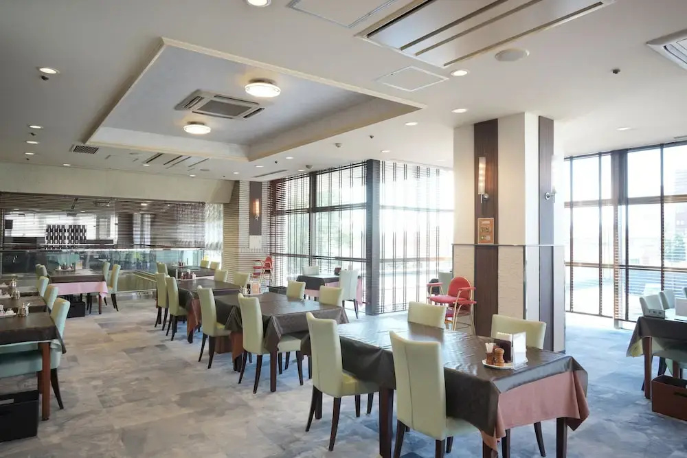 Food & Beverage