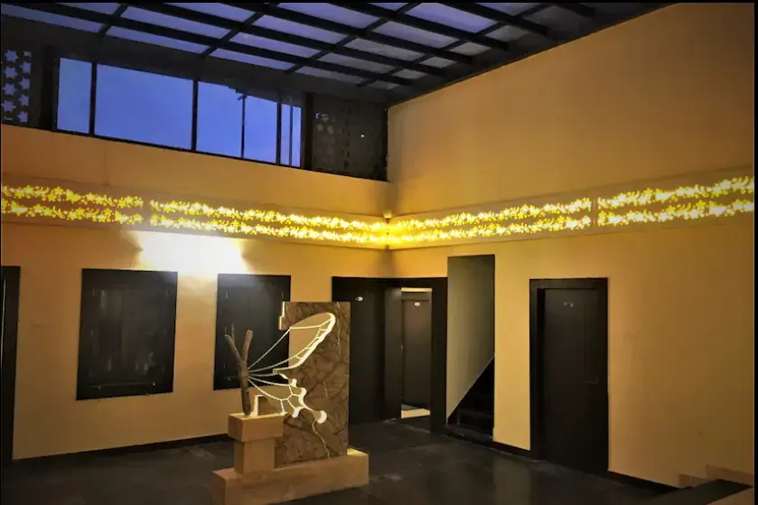Bharat Hotel - фото 8