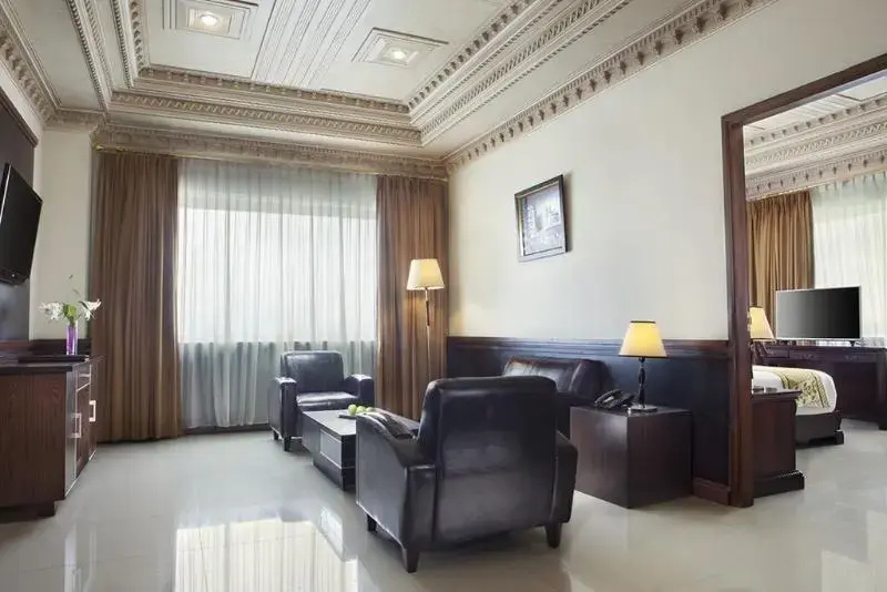 Lobby & Reception